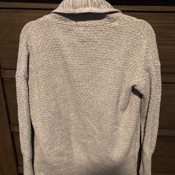 Akini Gray Cardigan Sweater w/ Thumbholes, Medium - Picture 4 of 7
